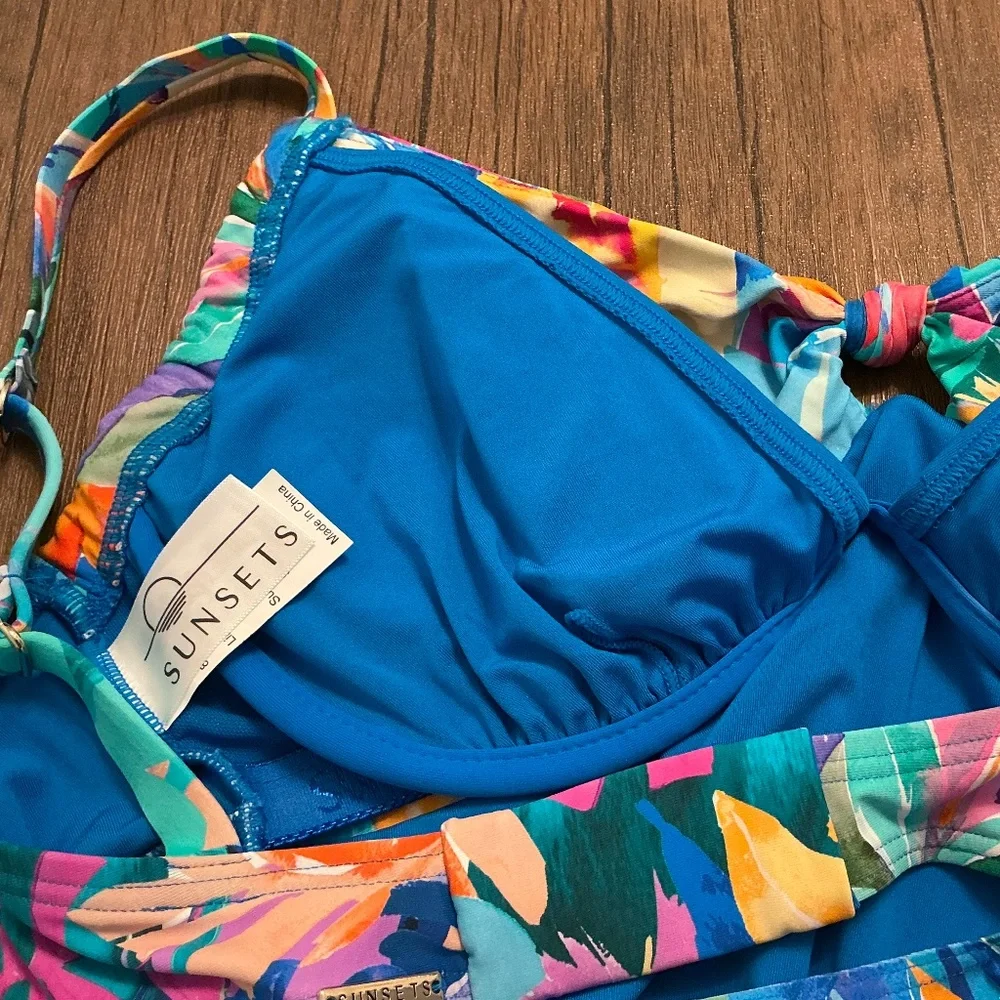 NWOT Sunsets Separates Maeve Tankini Top Alegria Size 36D Underwire